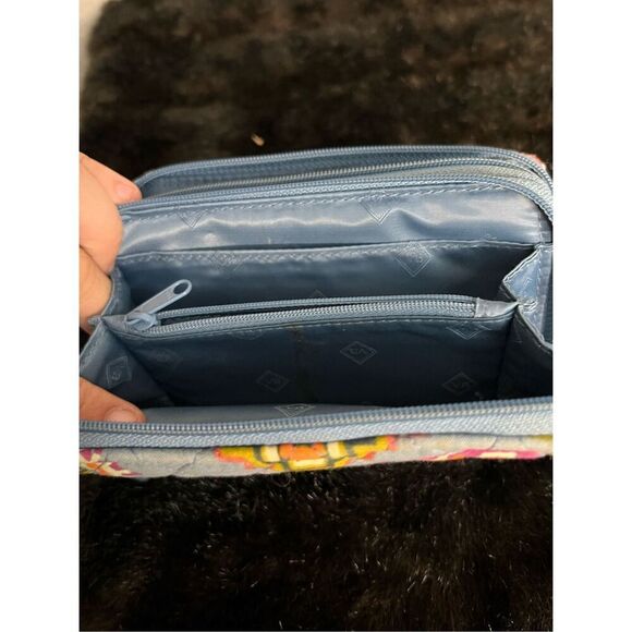 Vera Bradley RFID Riley Compact Wallet Painted Medallions Cotton - Picture 4 of 5